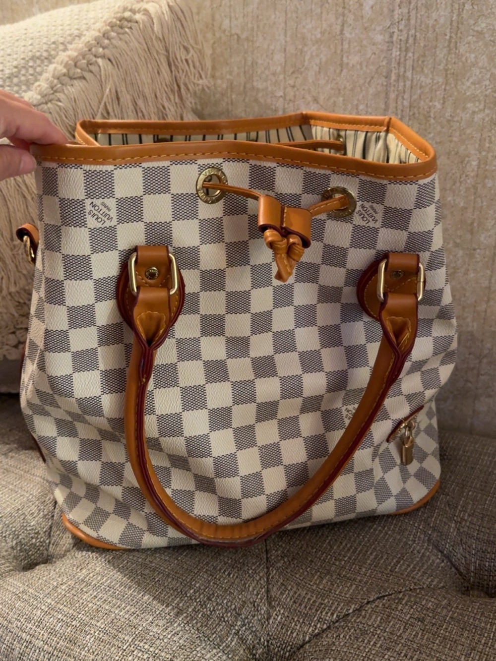 Checkered Fashion Inspired Bucket Bag - Picture 5 of 9